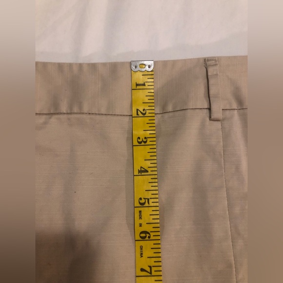 White House Black Market tan pencil skirt, side zipper, fully lined, front vent - Picture 13 of 14
